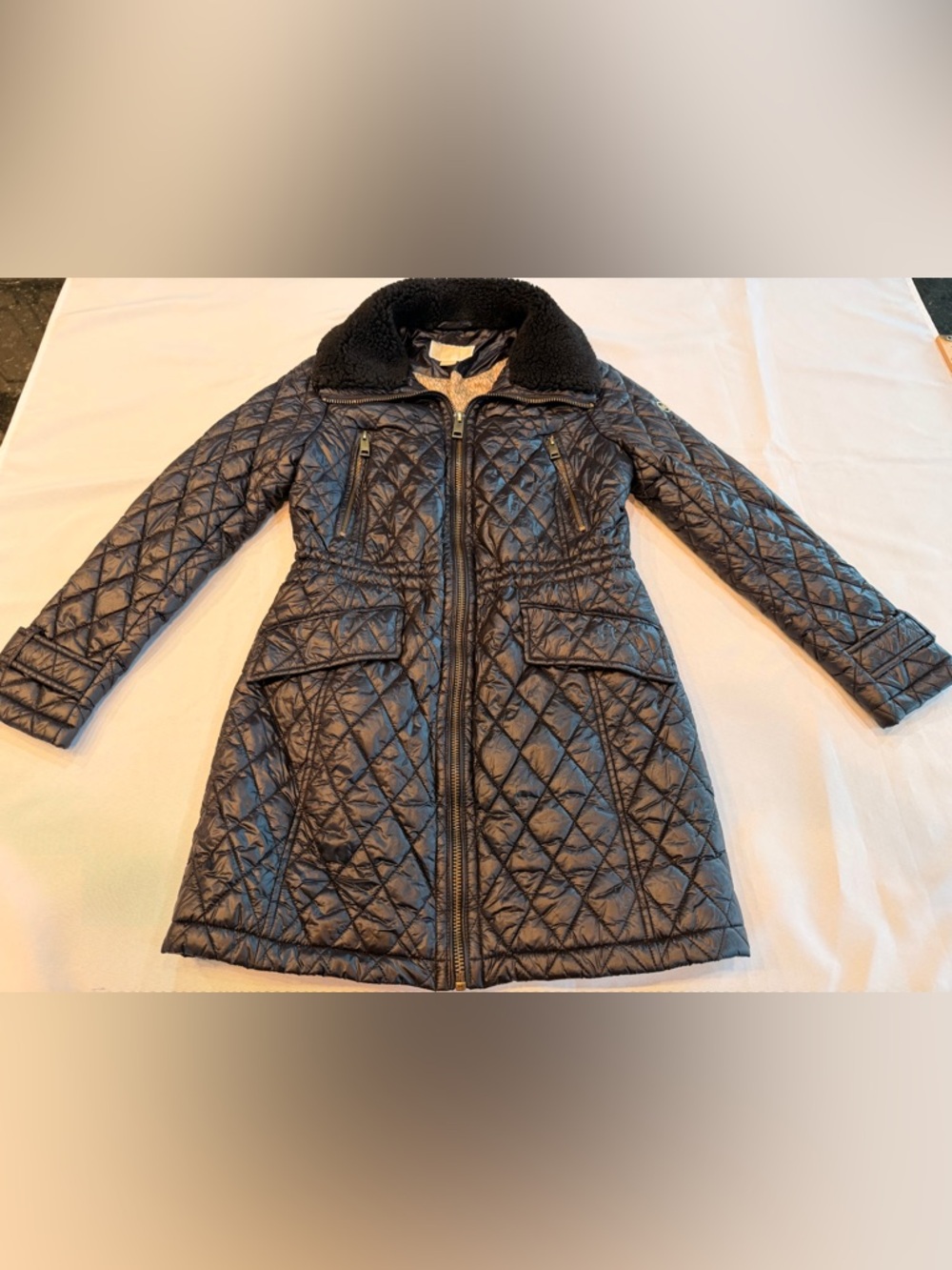 Michael Kors Black Shiny Quilted Puffer Coat with Sherpa Collar Size Small